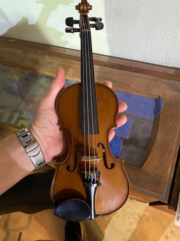 Guitar repair work